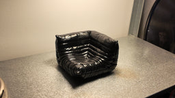 Corner seat / Glossy Black
