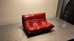 2 seater / Black Cherry